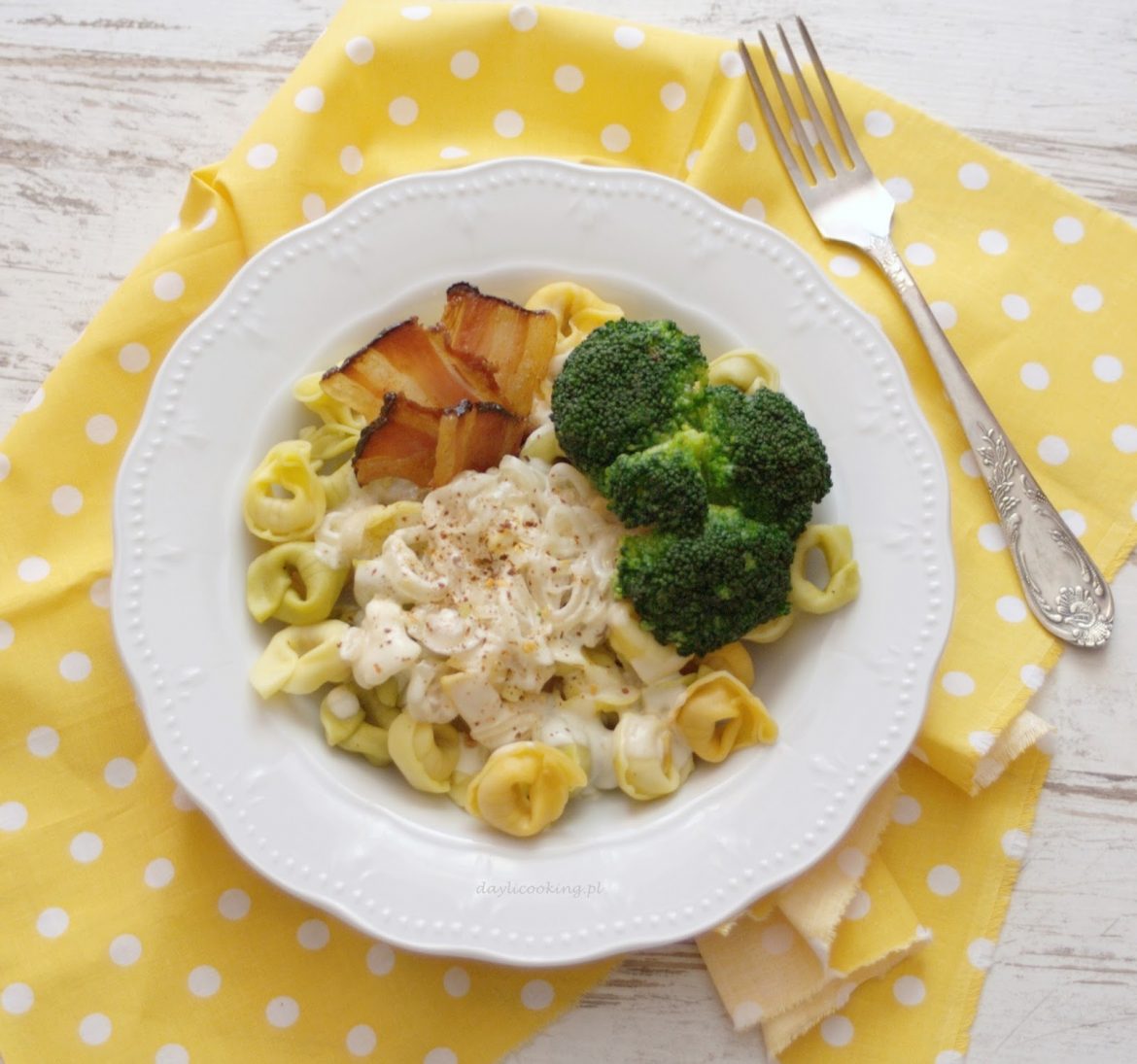 Tortellini w sosie śmietanowym