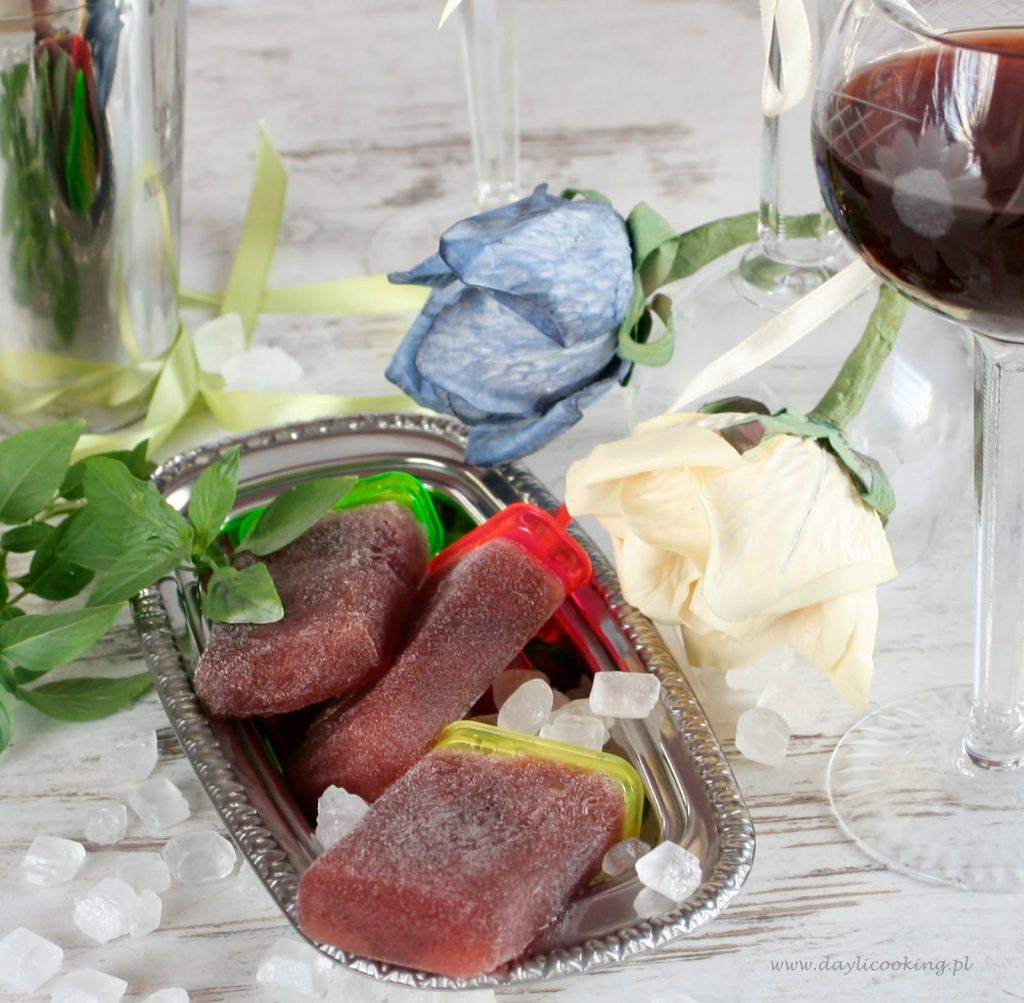 przepis na lodowe lizaki z winem dla dorosłych