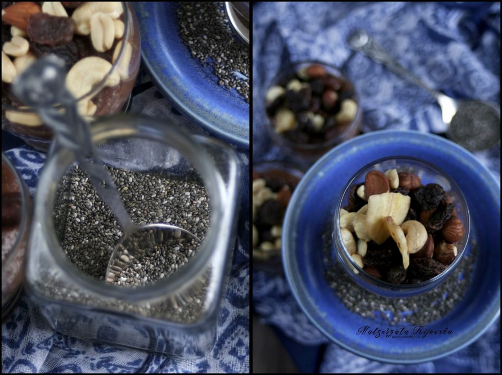 Czekoladowa owsianka z nasionami chia i bakaliami - przepis, jak zrobić
