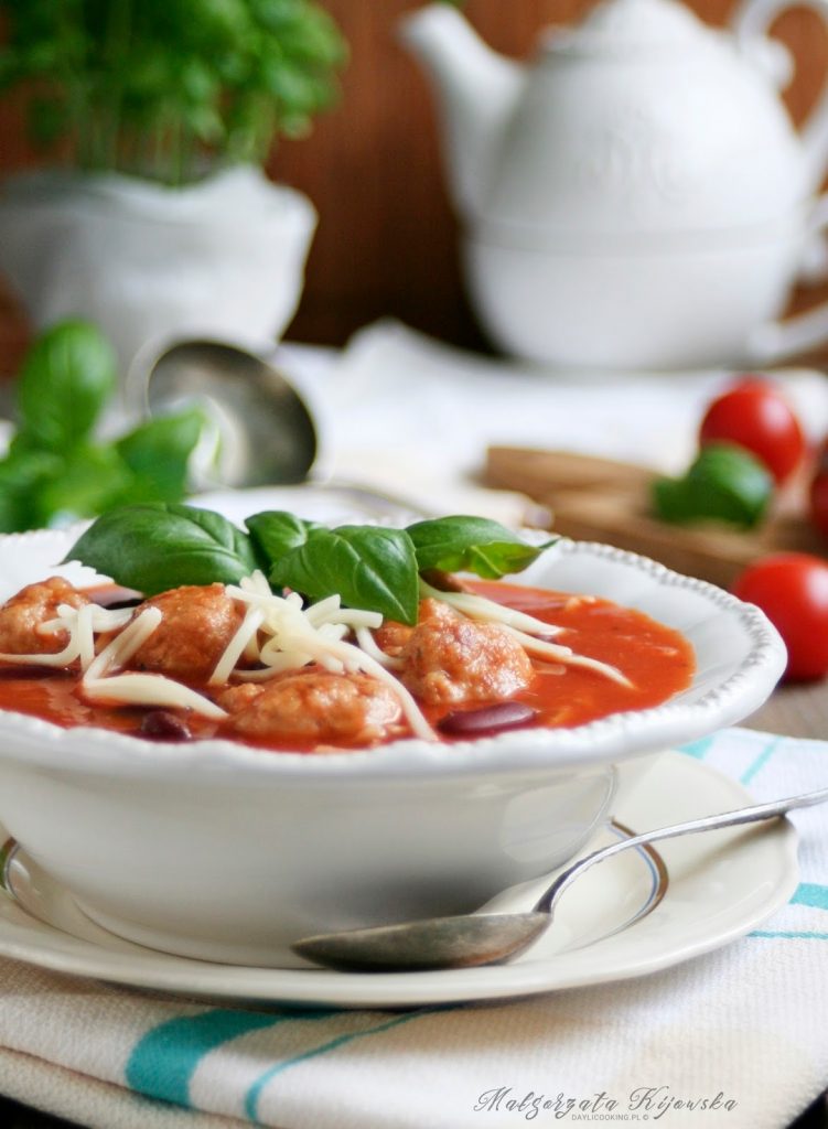 pomidorówka, pomidorowa z makaronem, z pomidorów, zupa, obiad, daylicooking