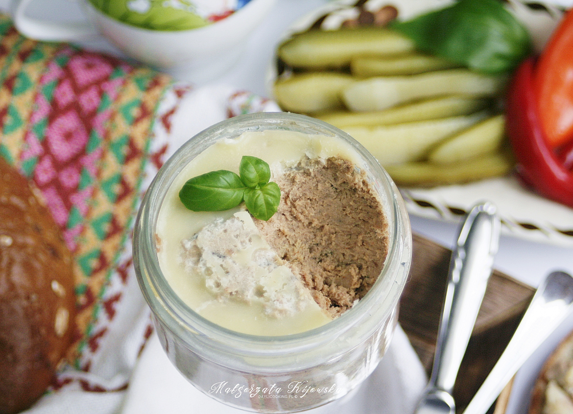 przepis na pasztet do słoika