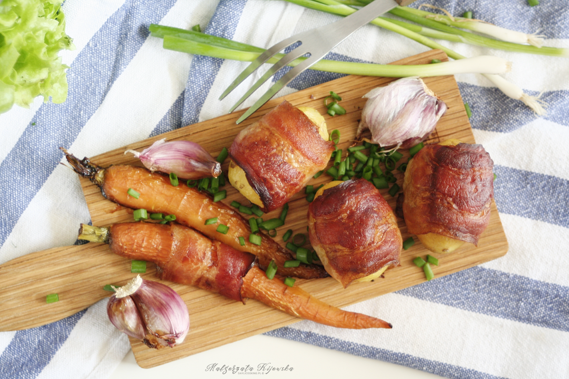 Przepis na młode ziemniaki zapiekane w boczku