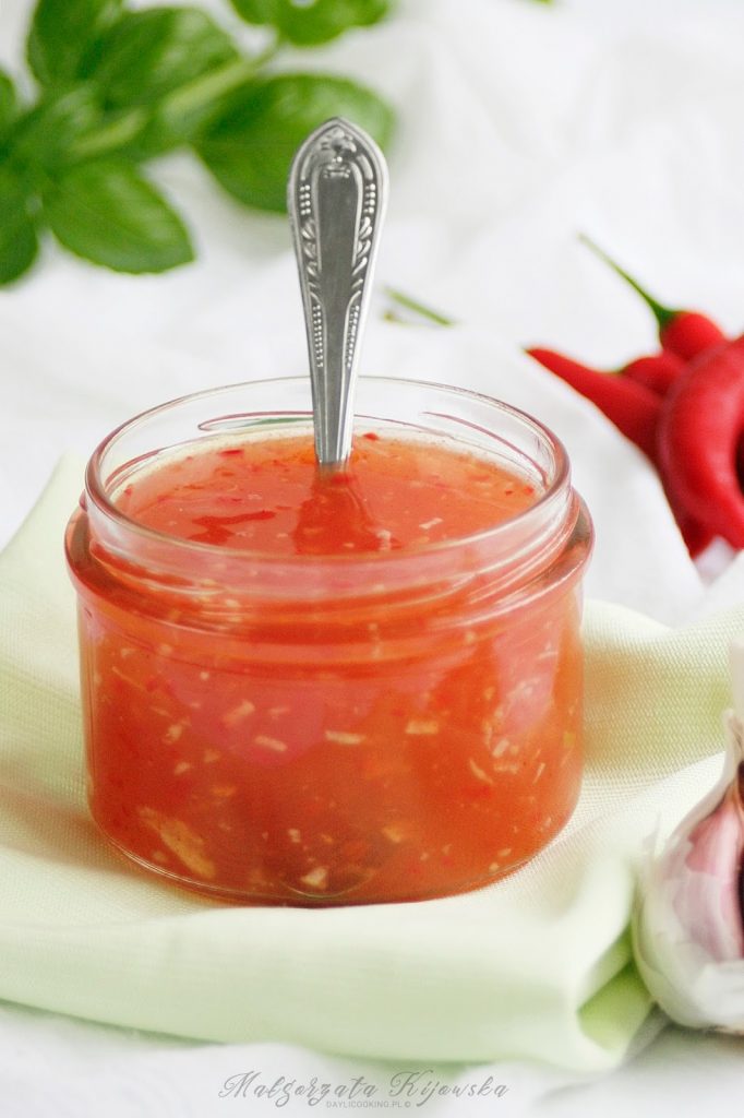 Przepis na słodko-kwaśny sos chilli z czosnkiem