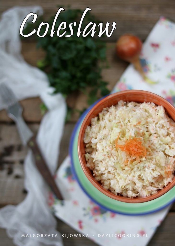 co to jest coleslaw?, jak zrobić sałatkę coleslaw?, przepis na sałatkę z sieciówki, kultowa sałatka, daylicooking
