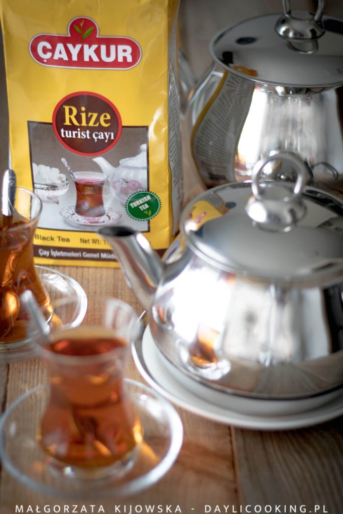 Jak zaparzyć herbatę po turecku