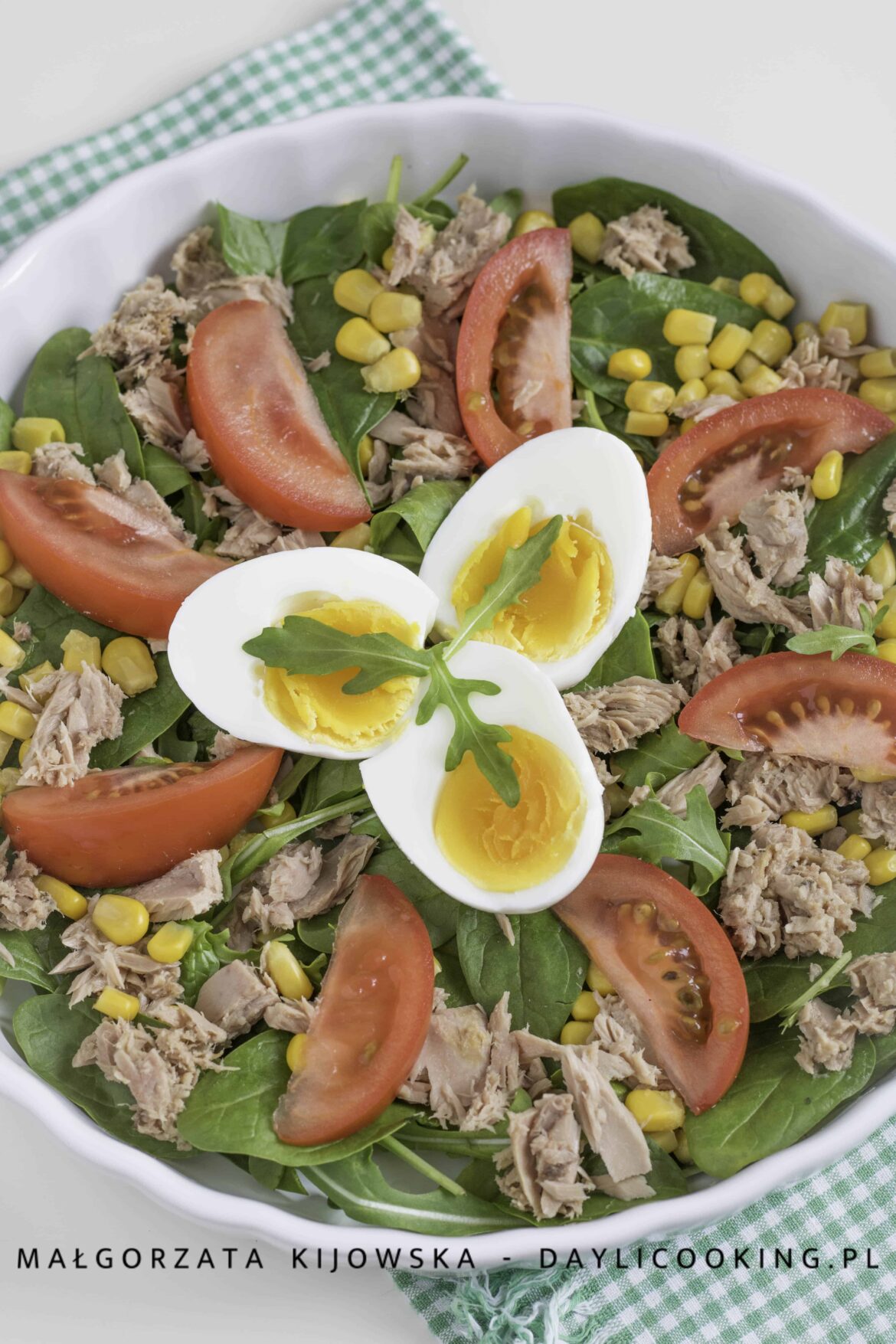 sałatka z tuńczykiem