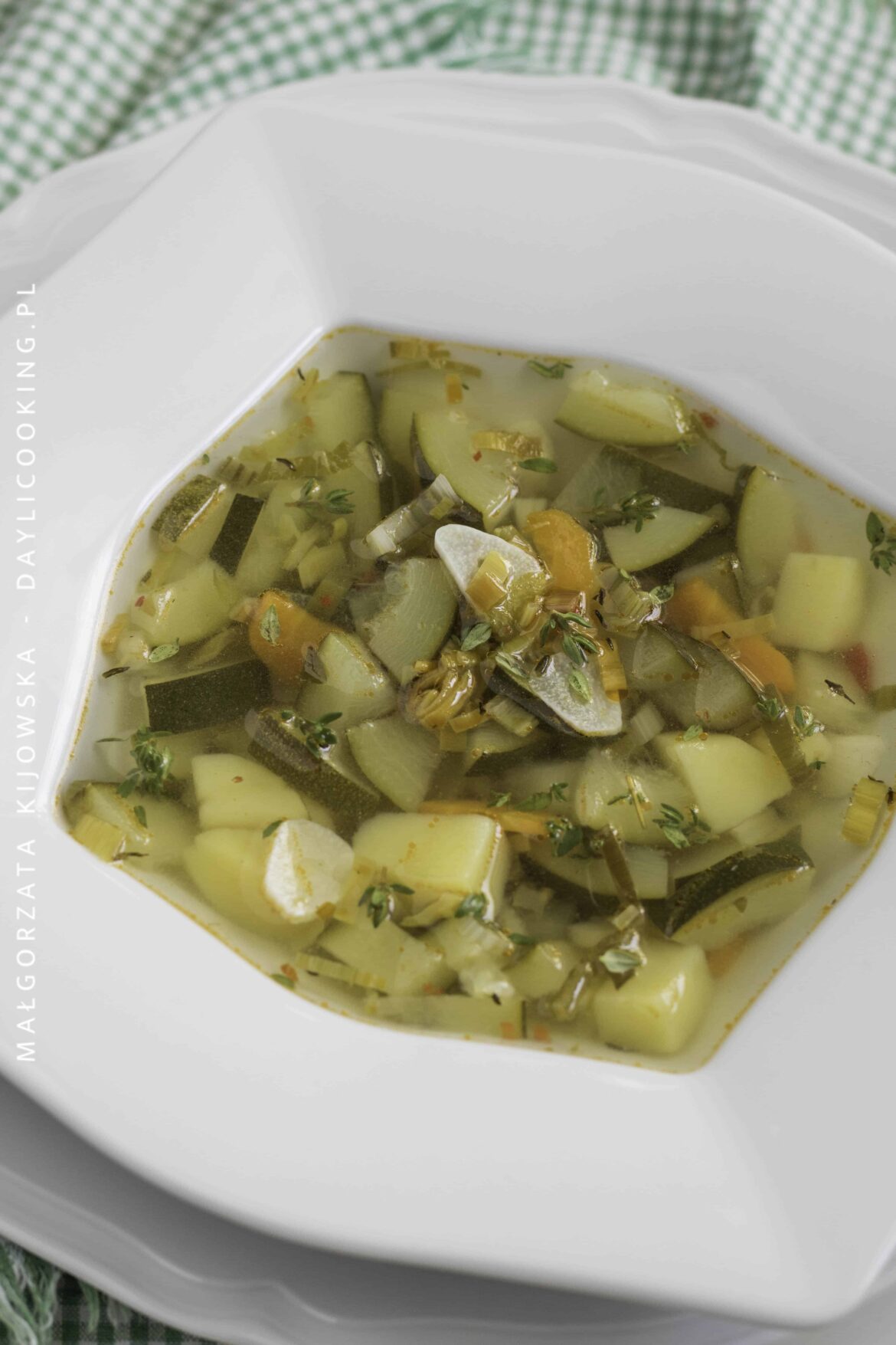 zupa z cukinii z tymiankiem przepis