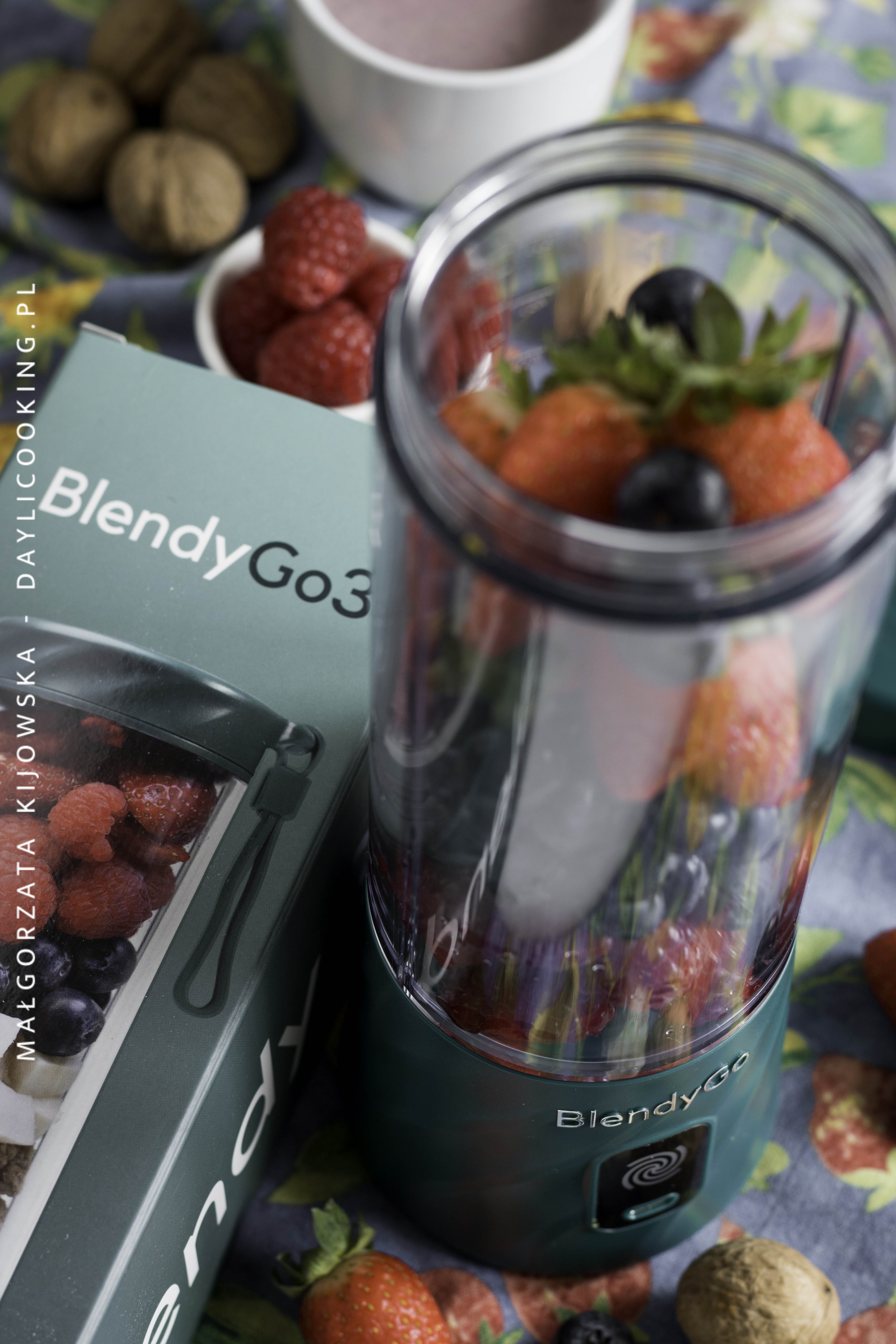 Bezprzedwodowy blender BlendyGo 3, a BlendyGo 2. Czy warto go kupić? Recenzja.