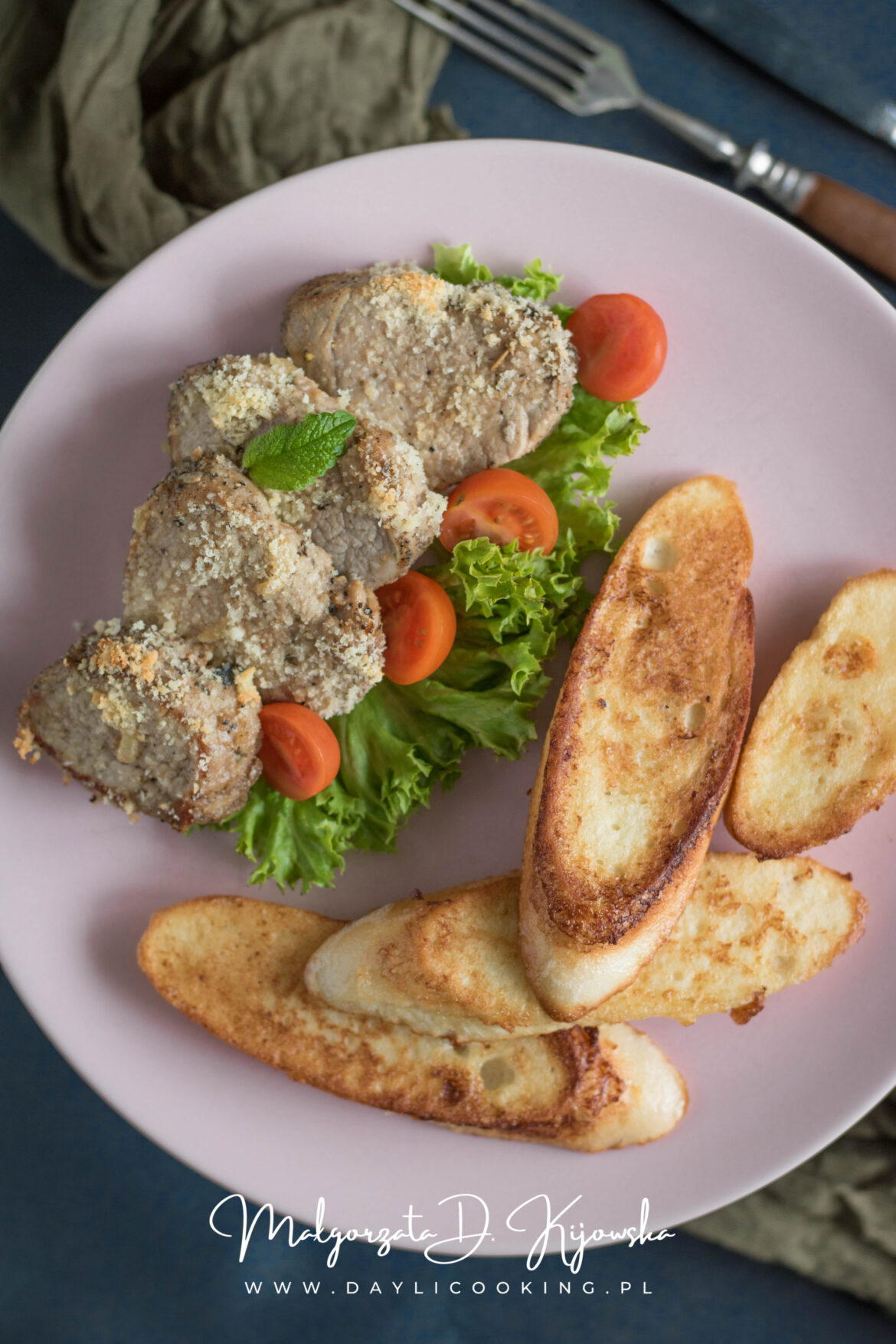 Polędwiczki wieprzowe zapiekane z parmezanem polędwiczki wieprzowe zapiekane z parmezanem