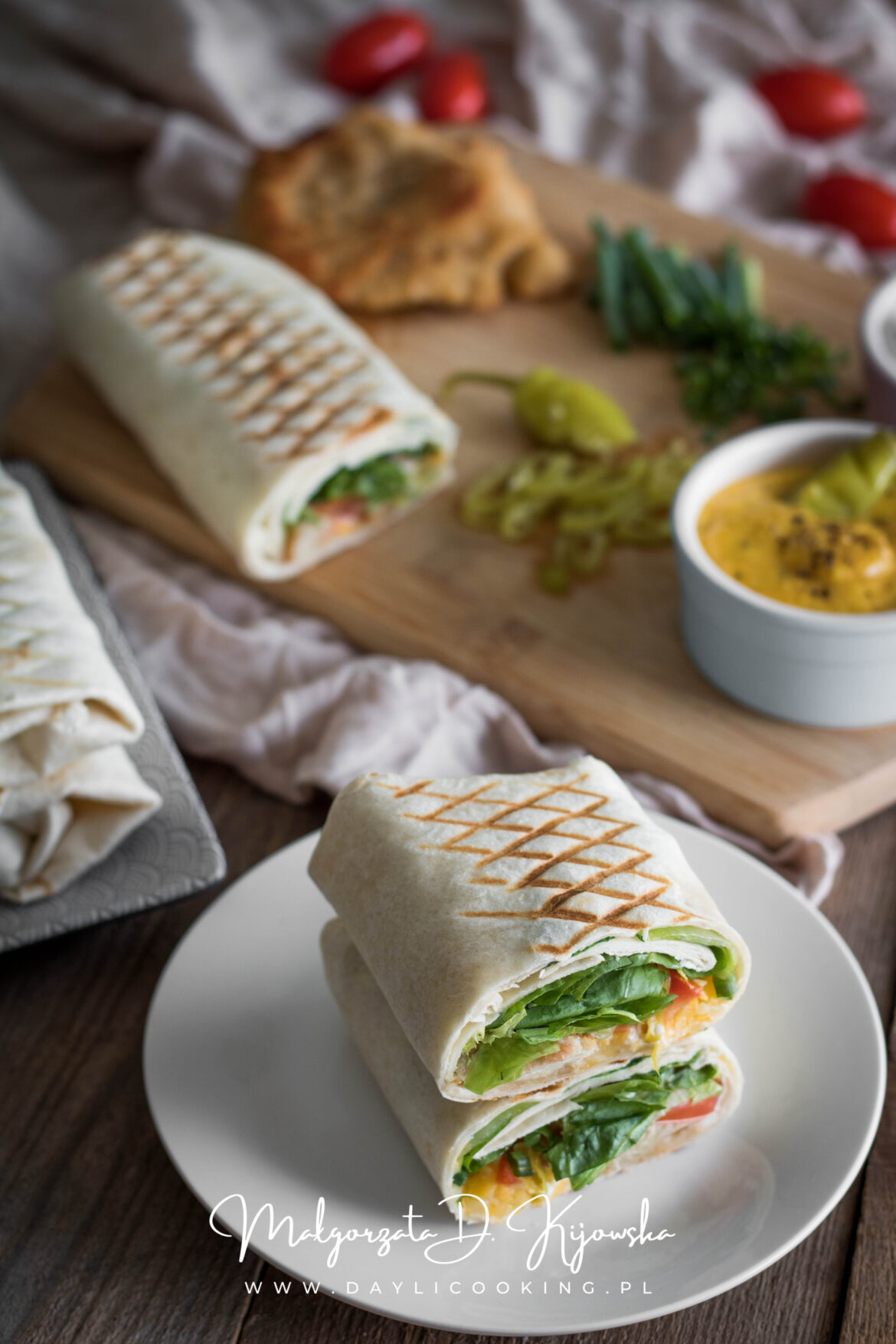 wrapy z kurczakiem i sosem mango