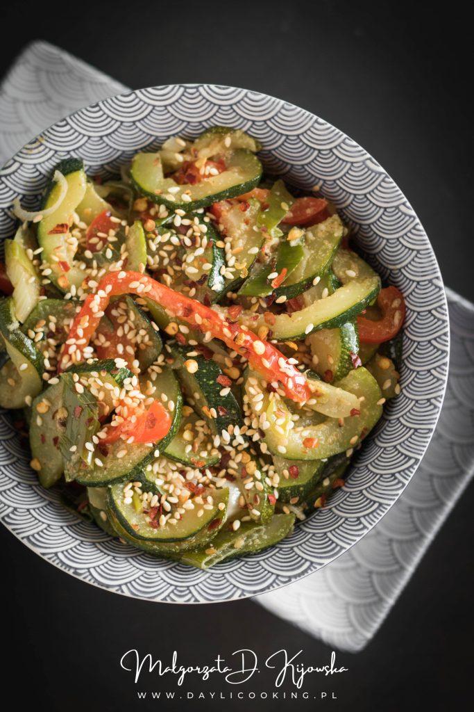 smażona cukinia po koreańsku