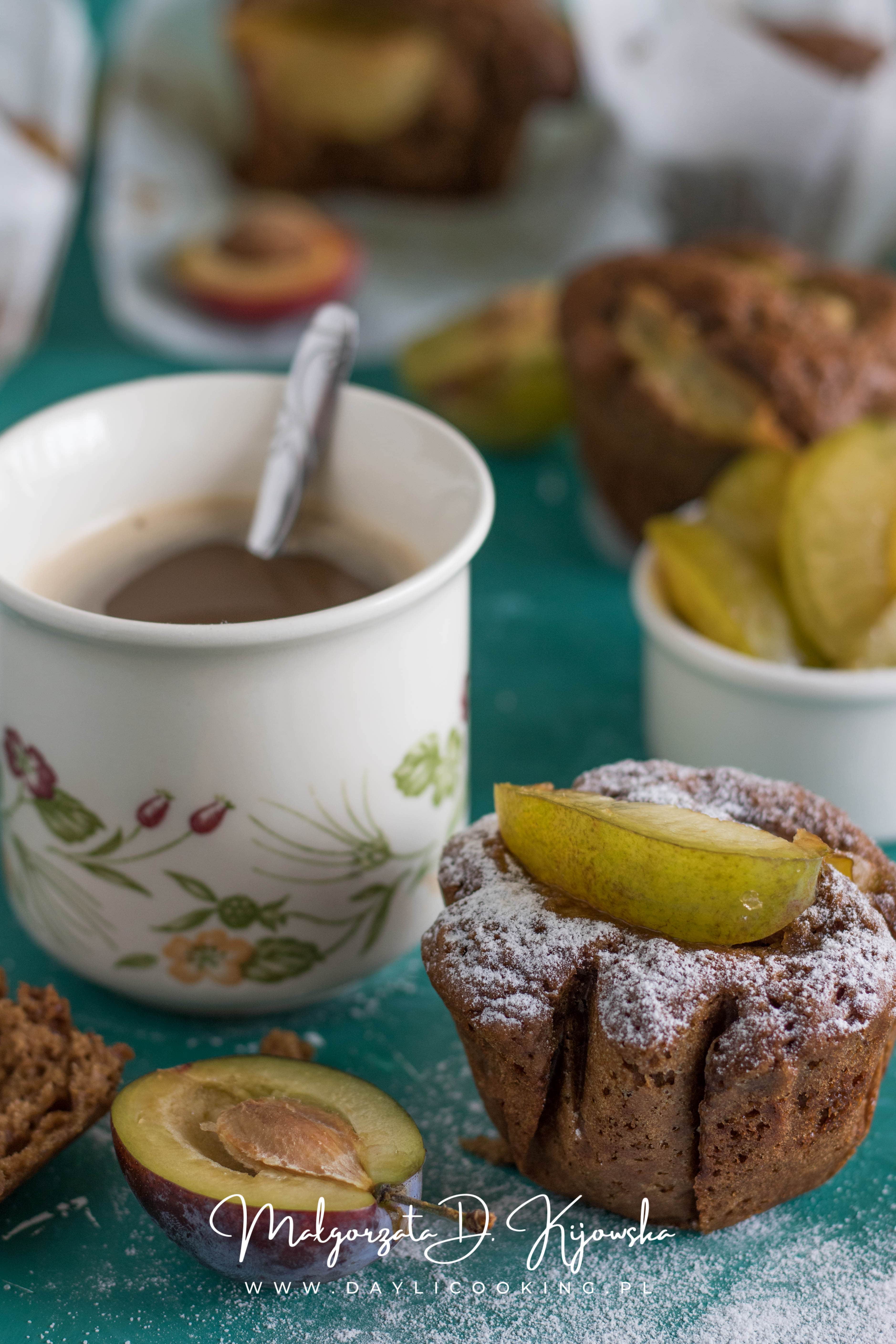 Muffinki kawowe ze śliwkami