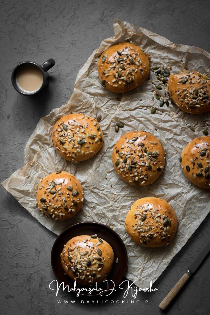 bułeczki z pieczarkami i serem