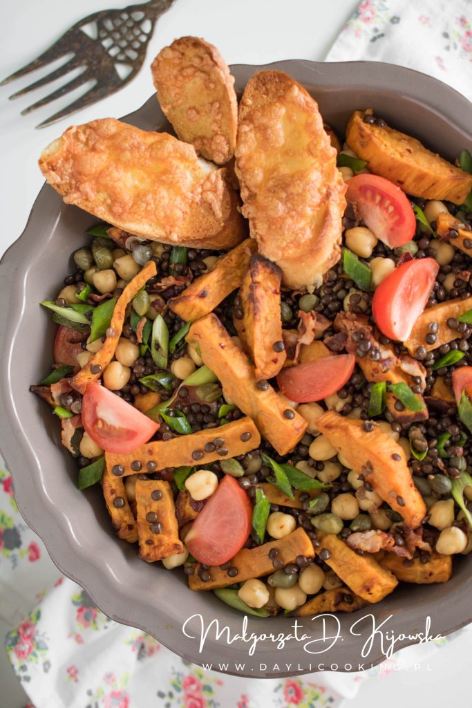 sałatka z pieczonych batatów