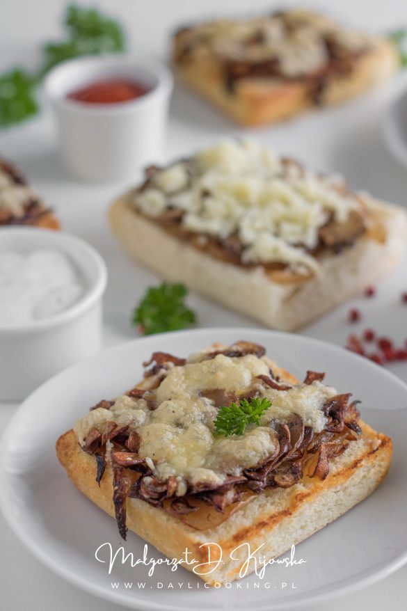 zapiekanki z pieczarkami i cebulą