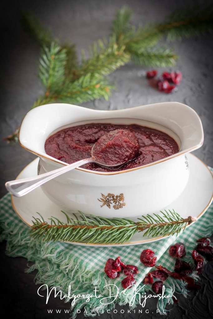 sos żurawinowy do serów i mięsa