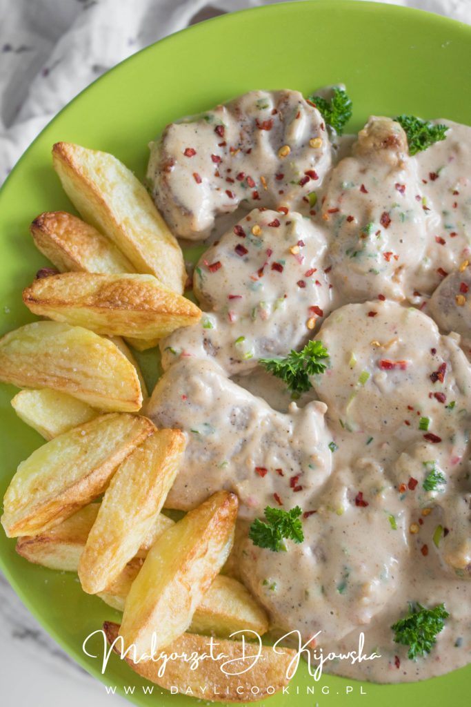 polędwiczki wieprzowe w sosie orzechowym